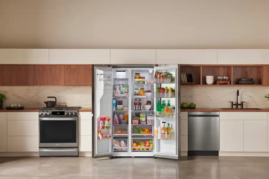 LG 27.1 Cu. Ft. Side-by-Side Smart Refrigerator with Craft Ice - Stainless Steel — image 4